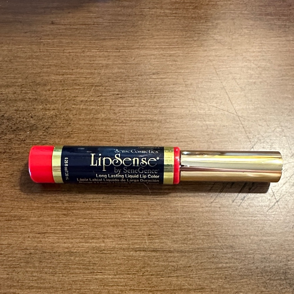 LipSense Long Lasting Liquid Lip Color — Hurricane Red